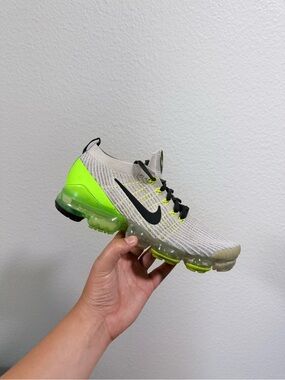 Nike Men's Light Grey and Volt Air VaporMax Running Shoes